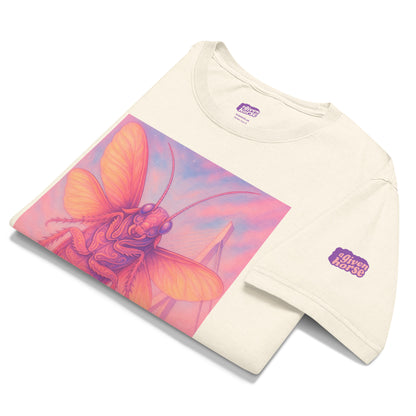 PWit T-Shirt met een afbeelding van een kakkerlak voor de Erasmusbrug, ontwerp door Lay-Z en verkrijgbaar bij cadeauwinkel 'A Given Horse'. Gevouwen.