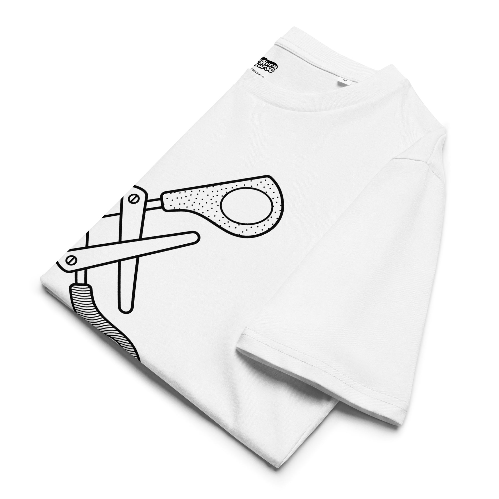 Wit T-Shirt met een afbeelding van twee scharen, ontwerp door Matzwart en verkrijgbaar bij cadeauwinkel 'A Given Horse'. Gevouwen.